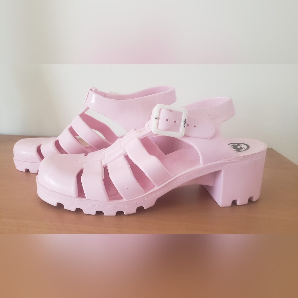 Juju sandals